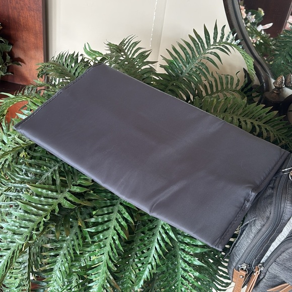 Brand New Eddie Bauer Cascade Back Pack Diaper Bag Two Tone Gray Organizer - Picture 10 of 16